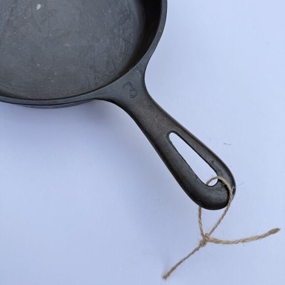 Vintage Number 3 Cast Iron 6 1/2 Inch‎ Skillet Used GX - Picture 2 of 7